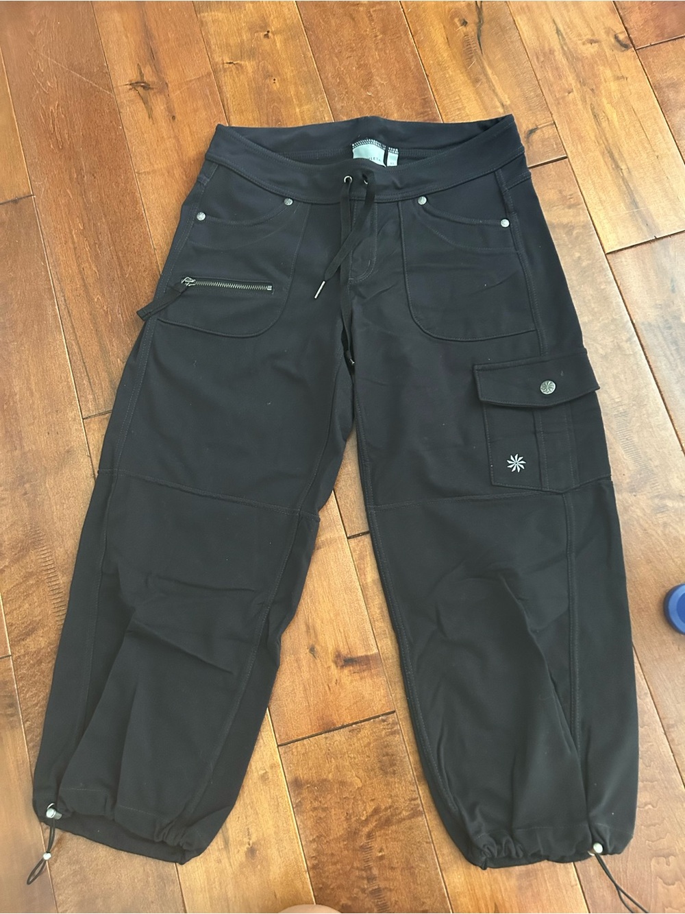 Athleta XS Cropped Joggers